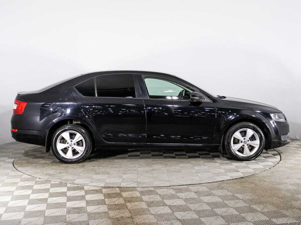 Купить Skoda Octavia с пробегом. Фото: #3