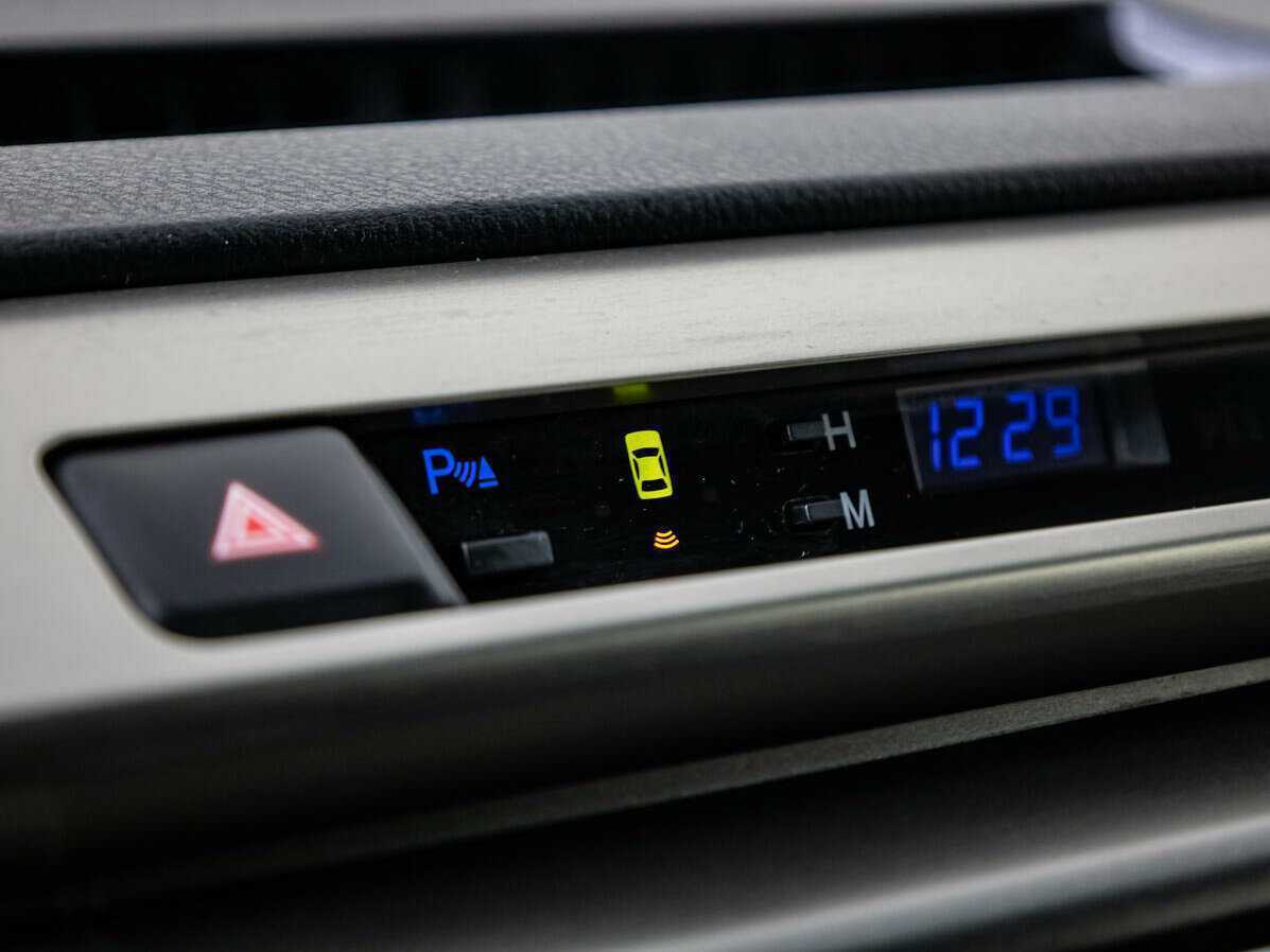 Купить Toyota RAV4 с пробегом. Фото: #13