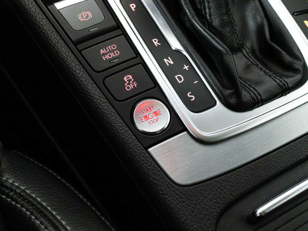 Купить Volkswagen Passat CC с пробегом. Фото: #16