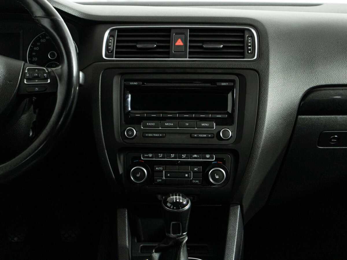 Купить Volkswagen Jetta с пробегом. Фото: #13