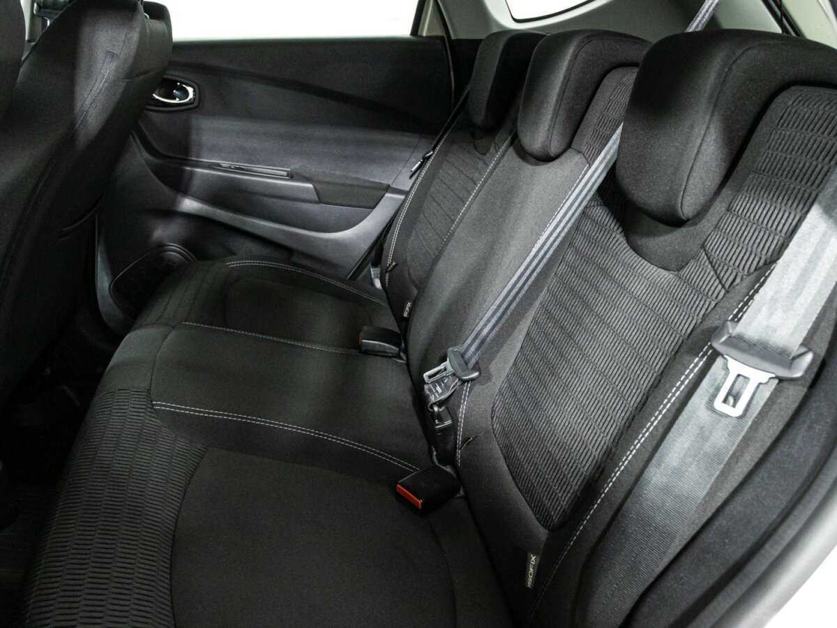 Купить Renault Kaptur с пробегом. Фото: #9