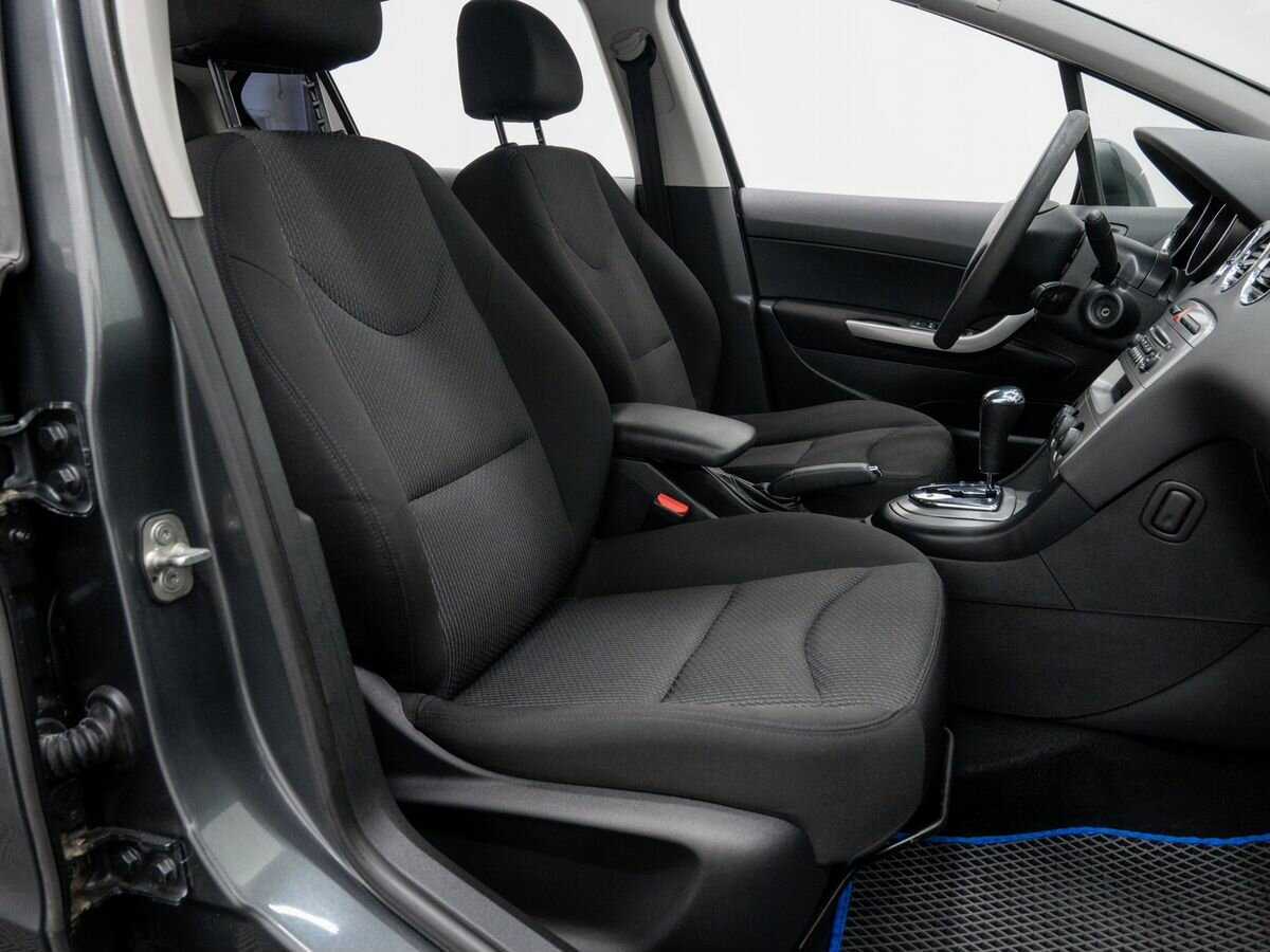 Купить Peugeot 408 с пробегом. Фото: #7