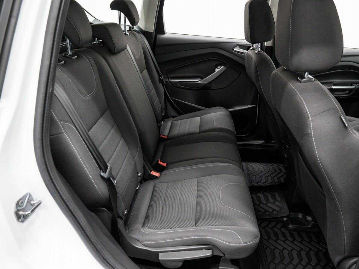 Купить Ford Kuga с пробегом. Фото: #8