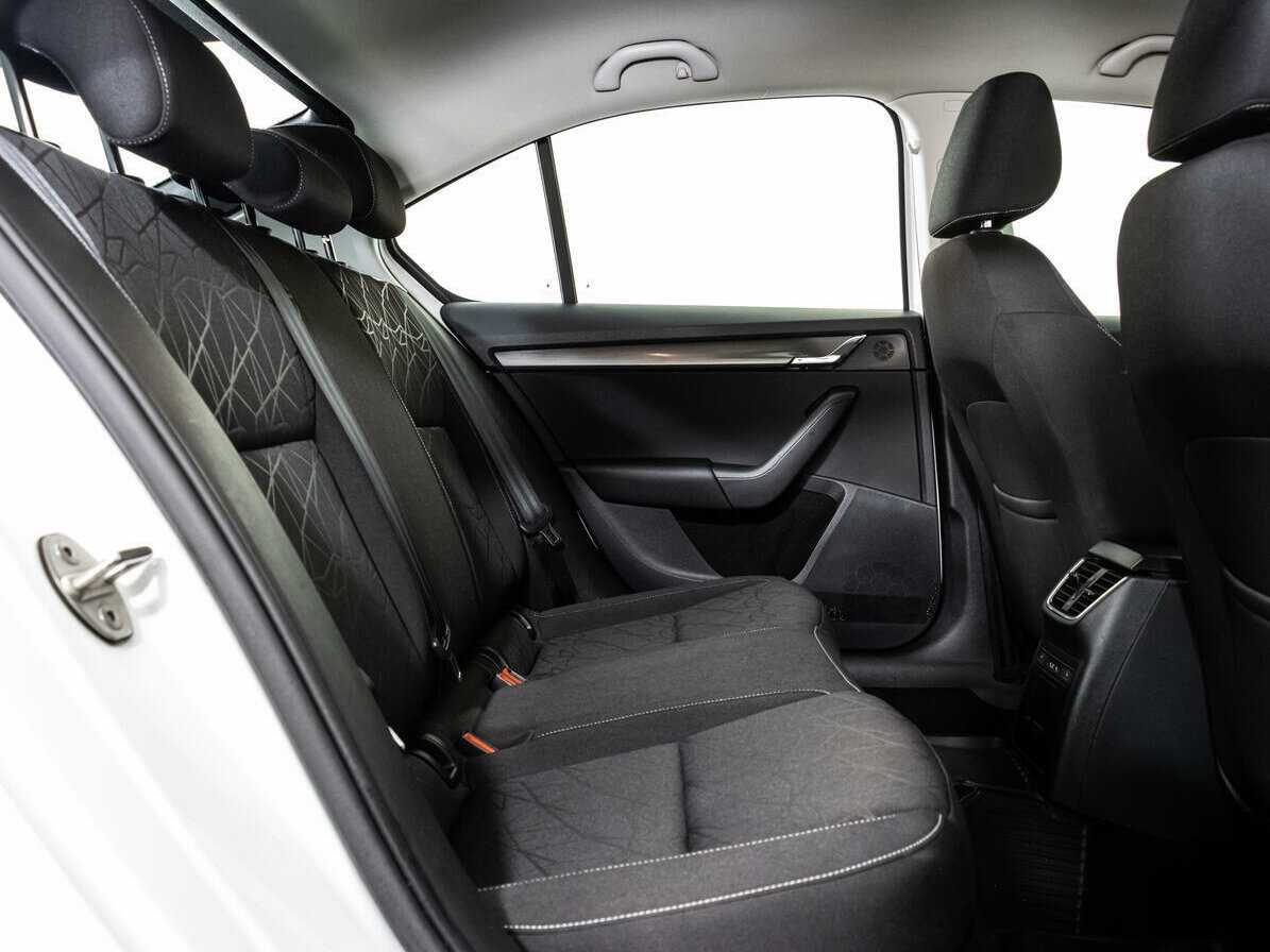 Купить Skoda Octavia с пробегом. Фото: #12