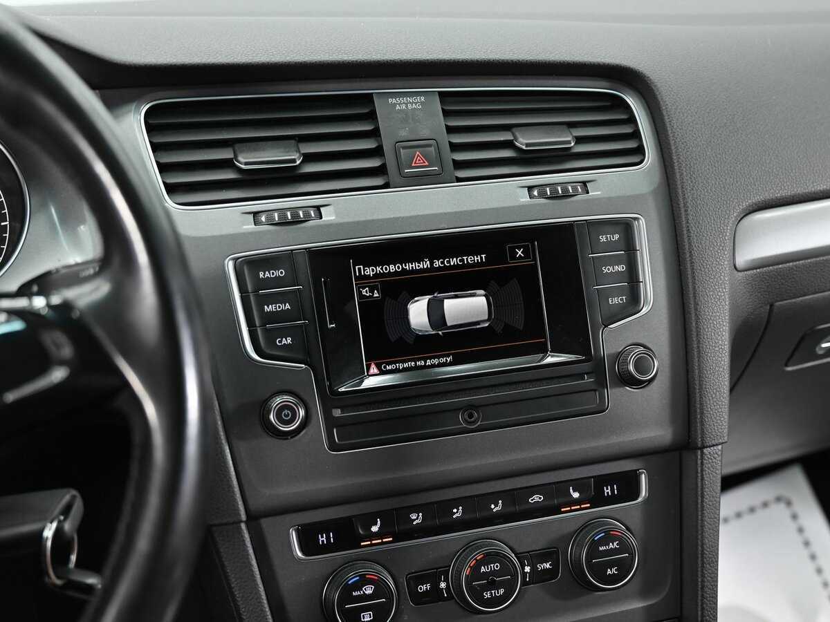Купить Volkswagen Golf с пробегом. Фото: #9