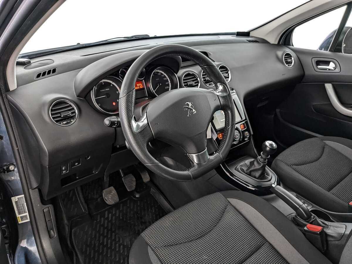 Купить Peugeot 408 с пробегом. Фото: #10