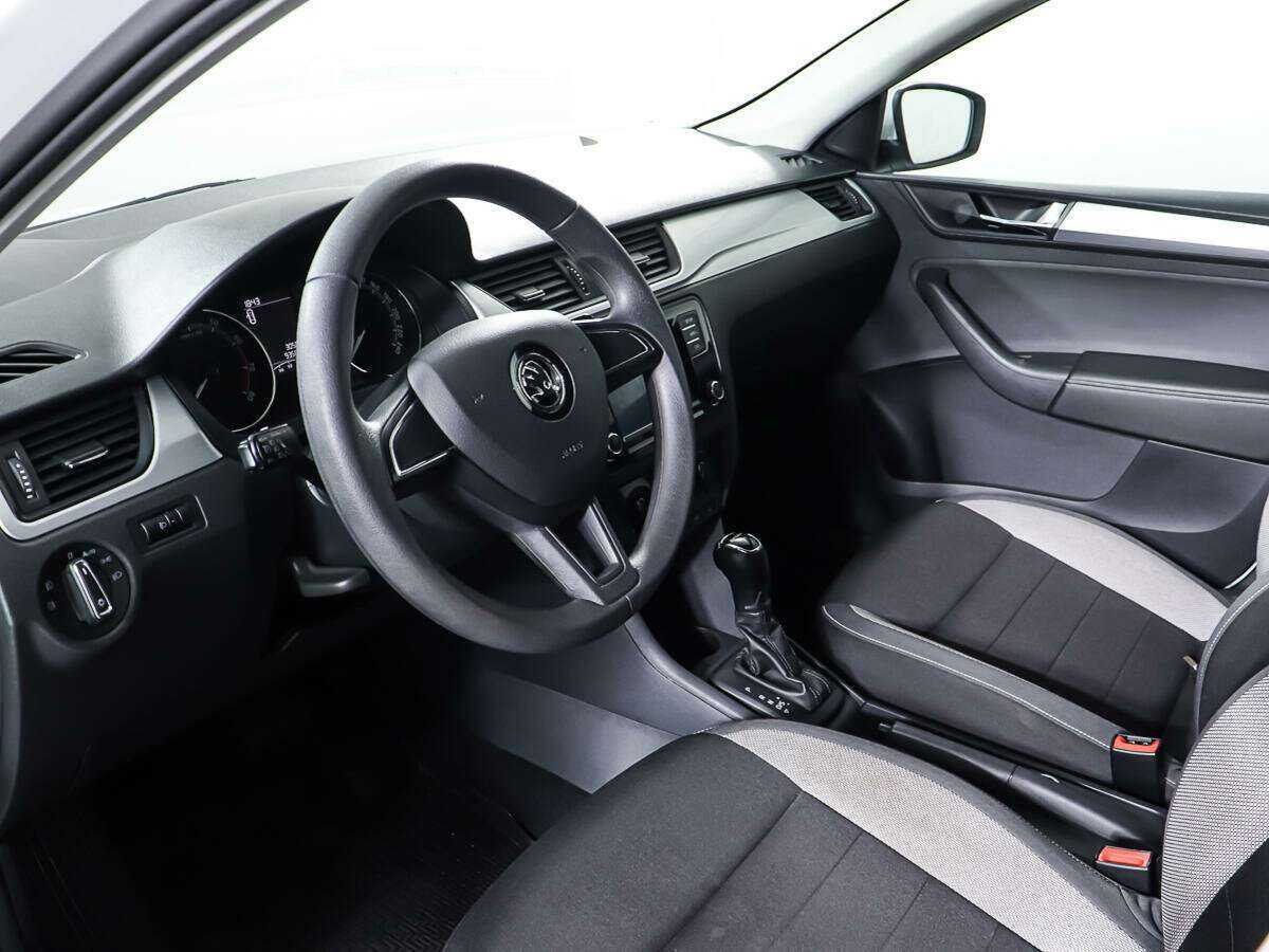 Купить Skoda Rapid с пробегом. Фото: #12