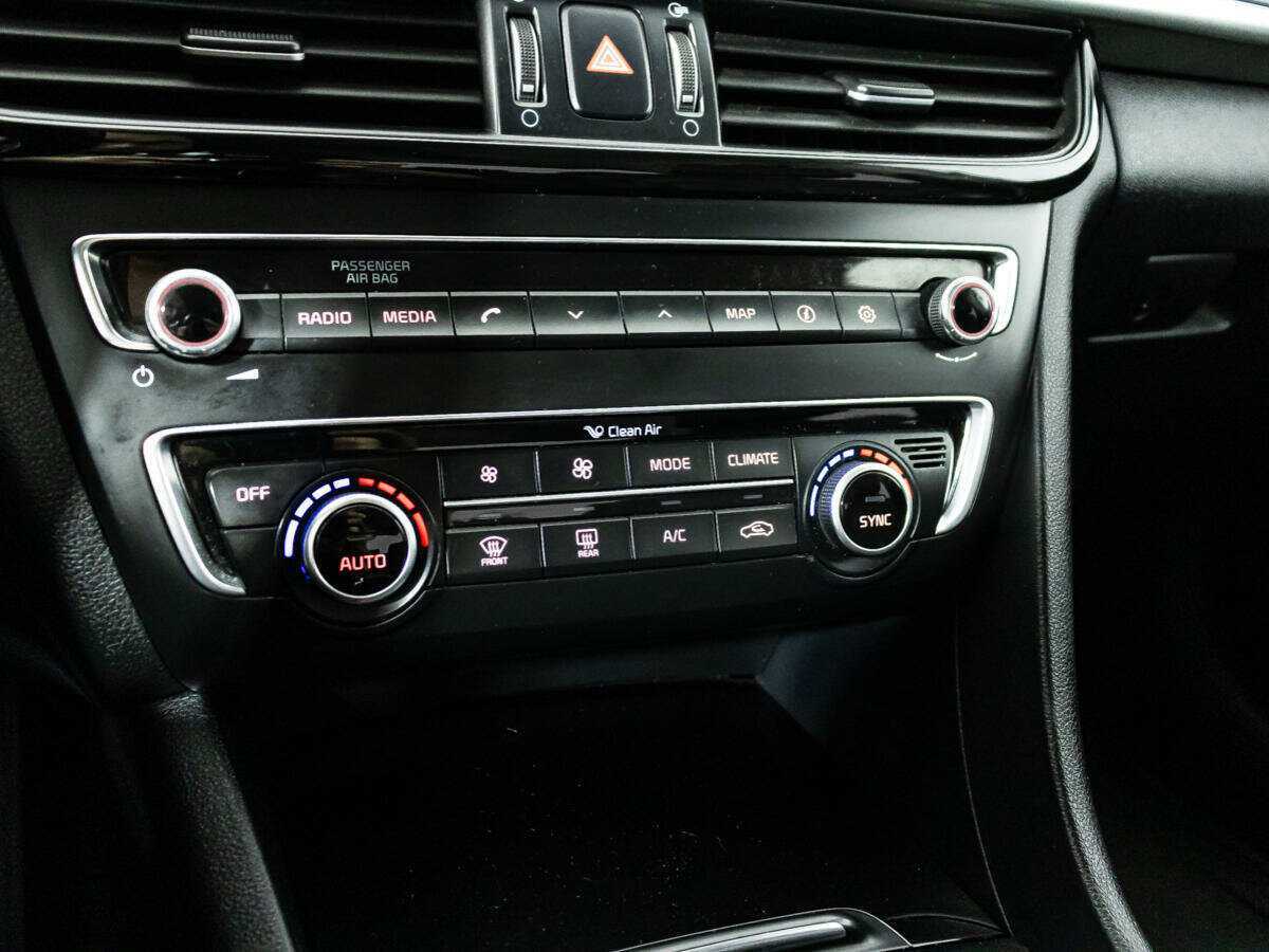 Купить Kia Optima с пробегом. Фото: #18