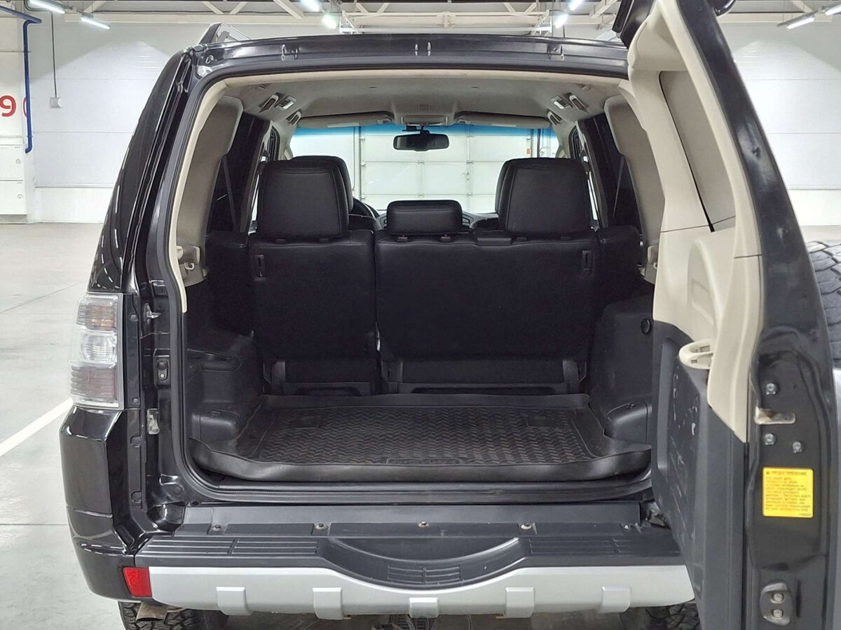 Купить Mitsubishi Pajero с пробегом. Фото: #9