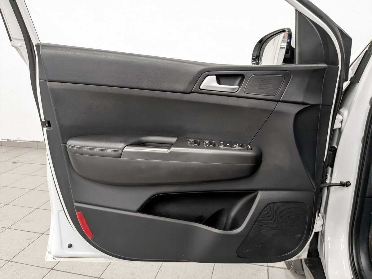 Купить Kia Sportage с пробегом. Фото: #18