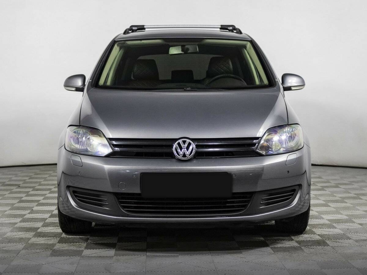 Купить Volkswagen Golf Plus с пробегом. Фото: #1