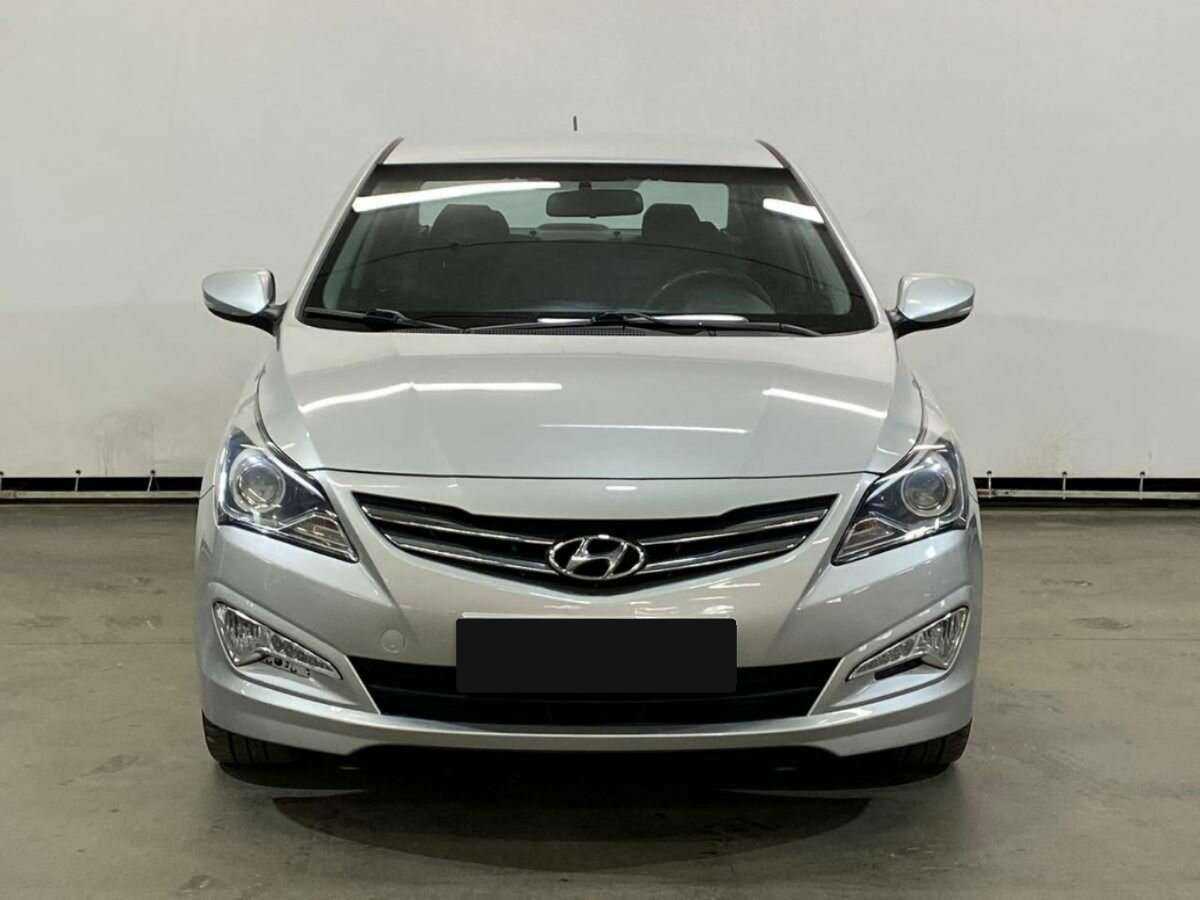 Купить Hyundai Solaris с пробегом. Фото: #1