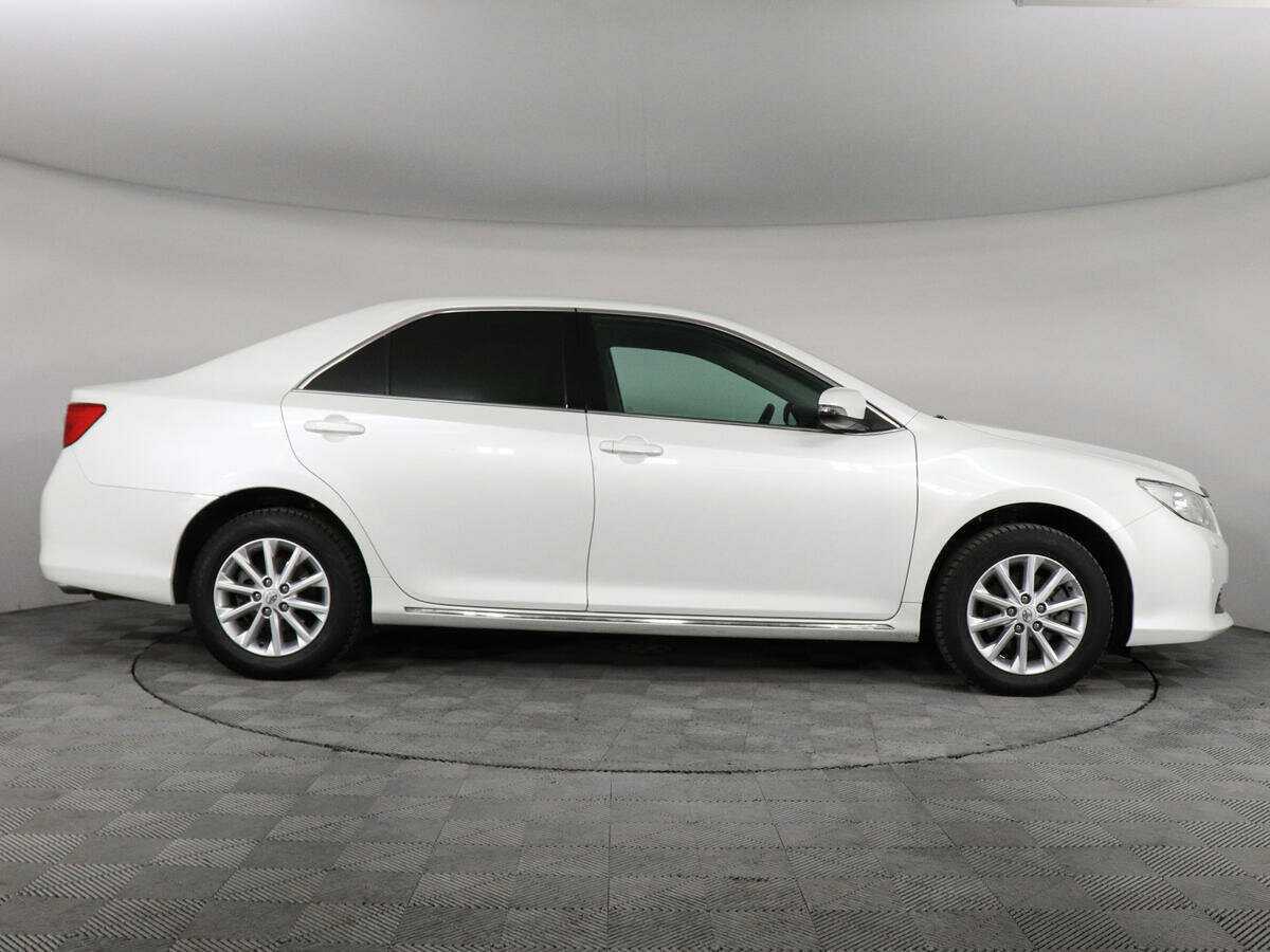 Купить Toyota Camry с пробегом. Фото: #3