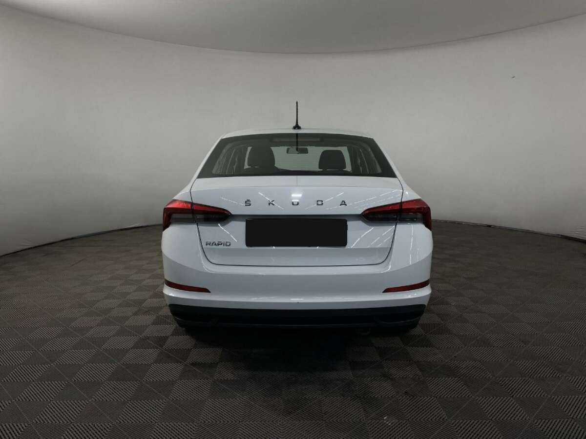 Купить Skoda Rapid с пробегом. Фото: #2