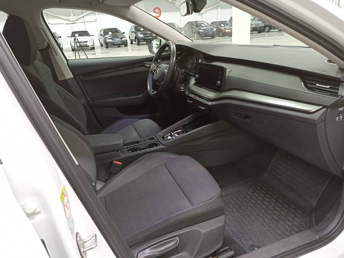 Купить Skoda Octavia с пробегом. Фото: #10