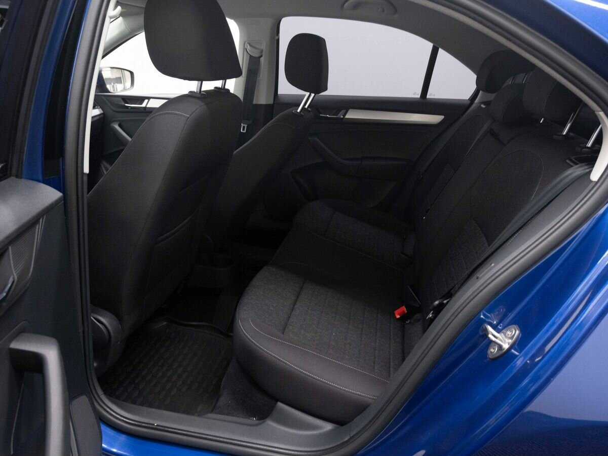 Купить Skoda Rapid с пробегом. Фото: #10