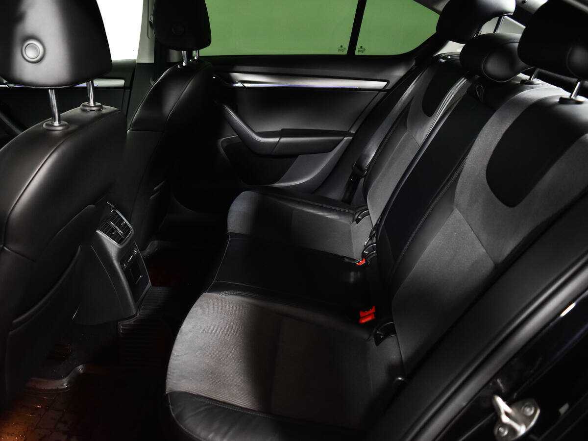 Купить Skoda Octavia с пробегом. Фото: #8