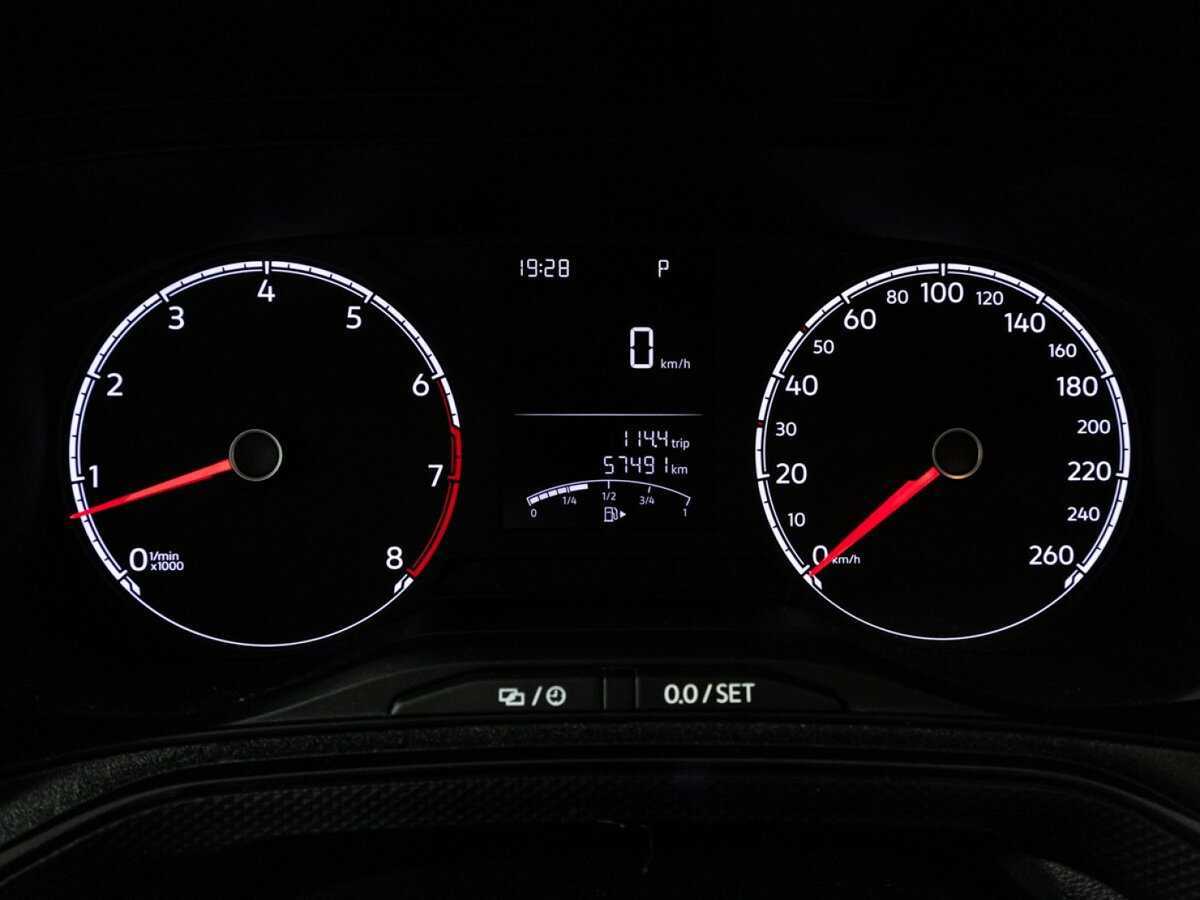 Купить Volkswagen Polo с пробегом. Фото: #11