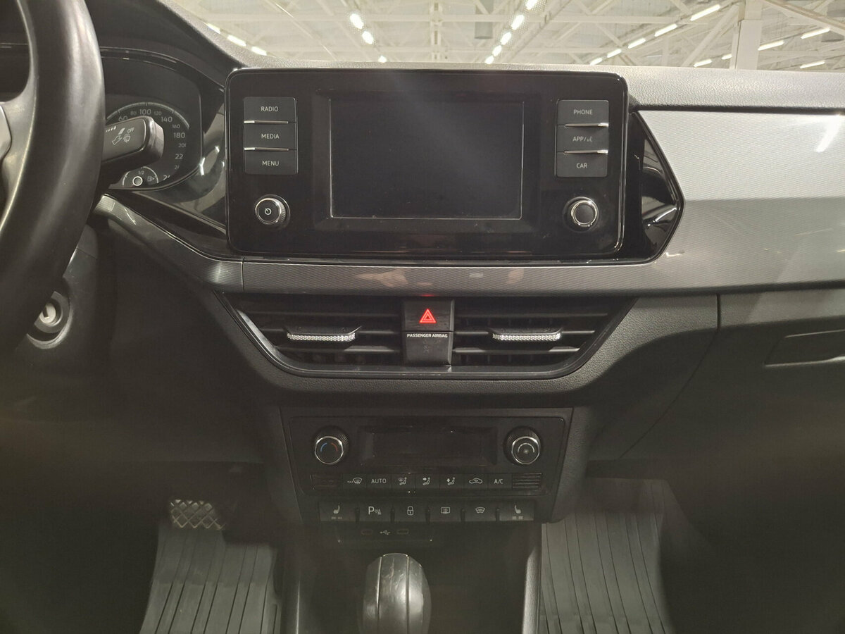 Купить Volkswagen Polo с пробегом. Фото: #14