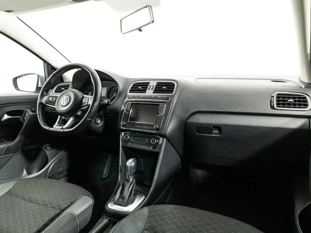 Купить Volkswagen Polo с пробегом. Фото: #8