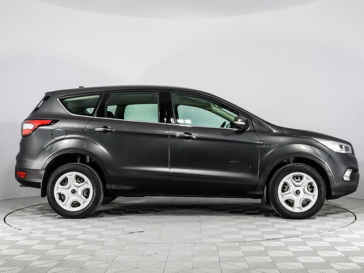 Купить Ford Kuga с пробегом. Фото: #3