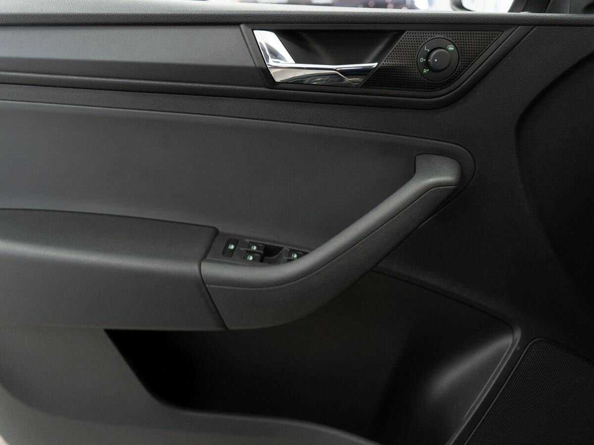 Купить Skoda Rapid с пробегом. Фото: #14