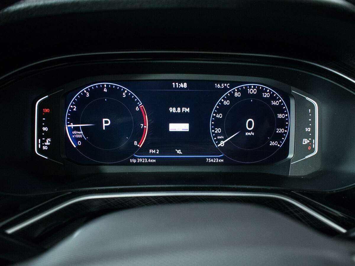 Купить Volkswagen Polo с пробегом. Фото: #10