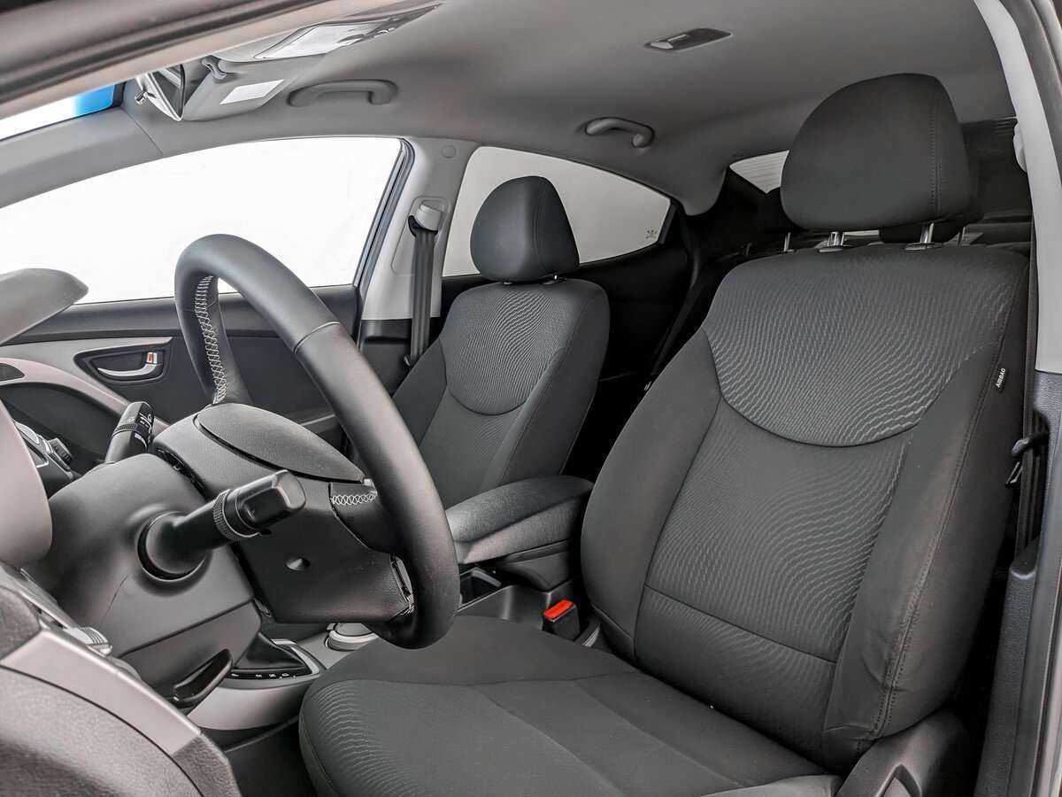 Купить Hyundai Elantra с пробегом. Фото: #15