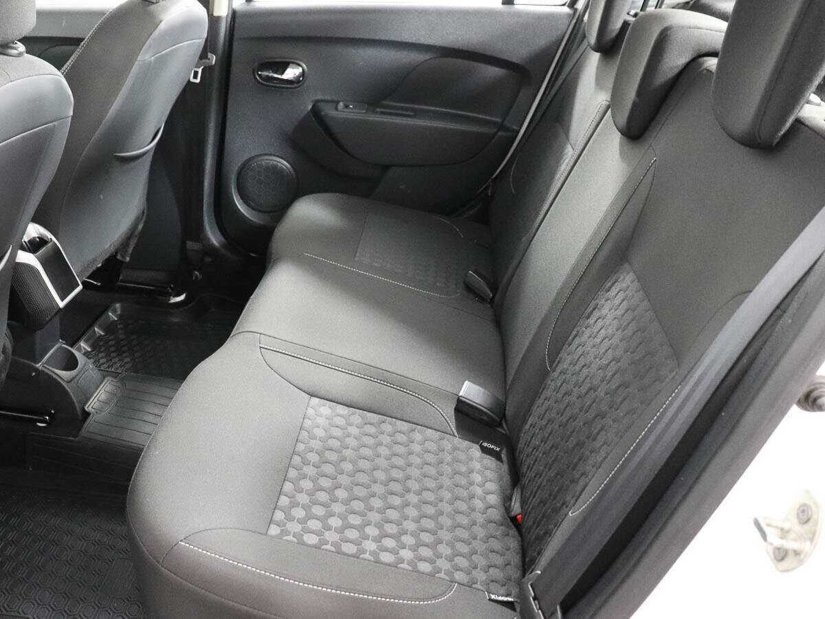 Купить Renault Logan с пробегом. Фото: #8