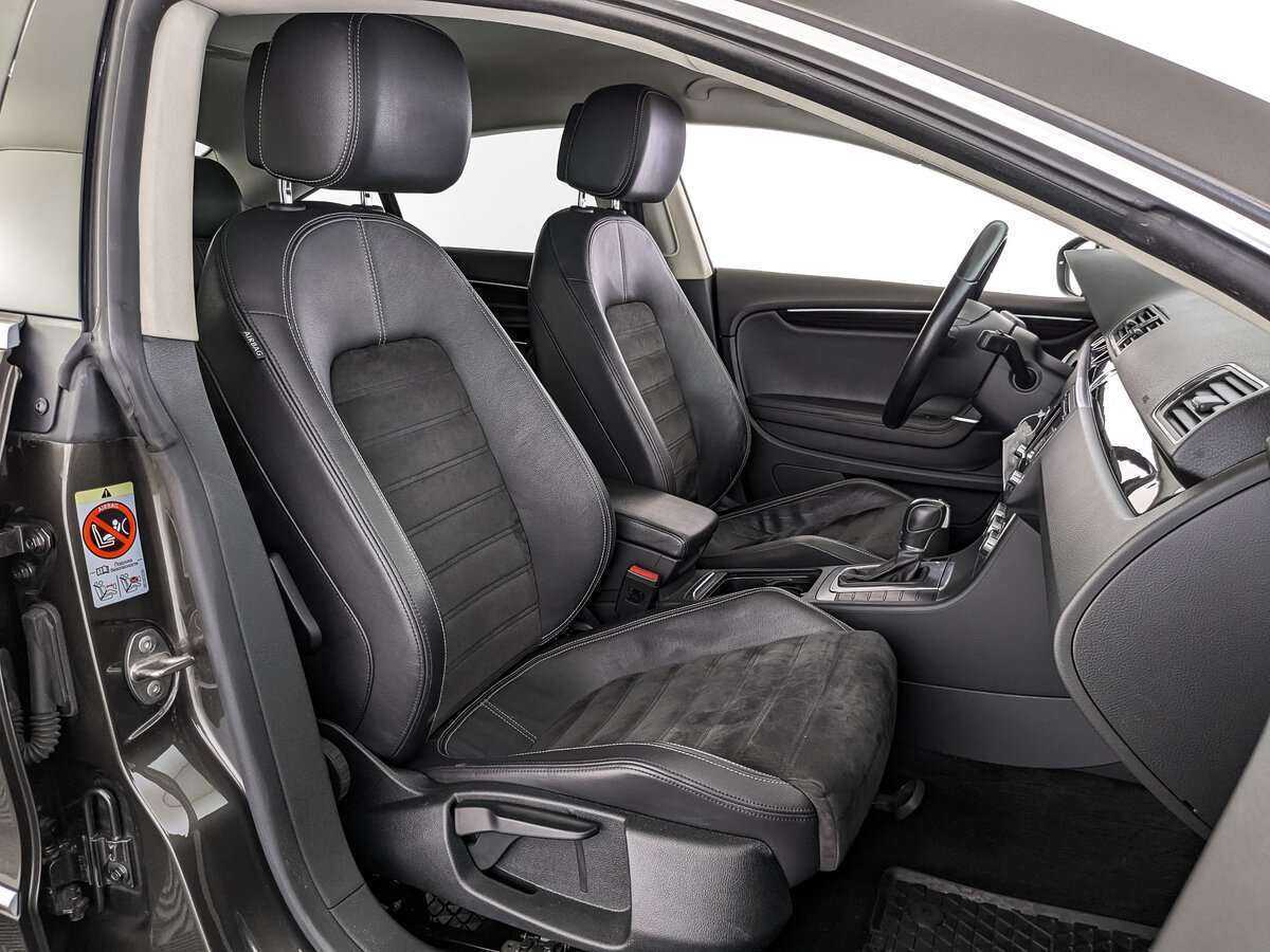 Купить Volkswagen Passat CC с пробегом. Фото: #20