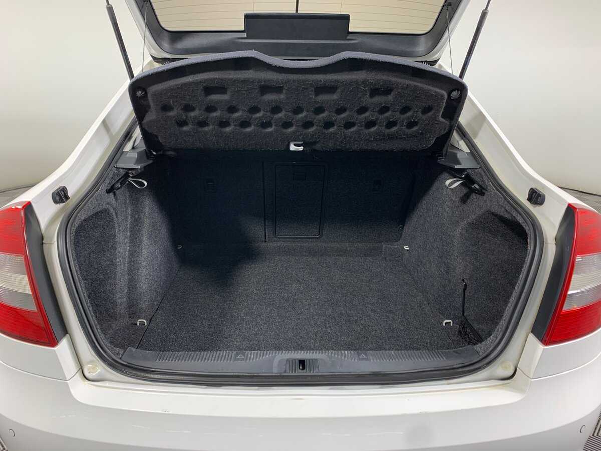 Купить Skoda Octavia с пробегом. Фото: #18