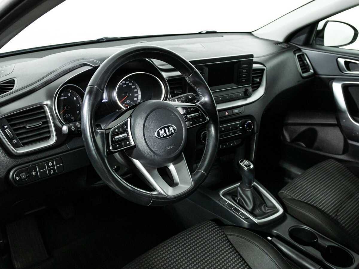 Купить Kia Ceed с пробегом. Фото: #11