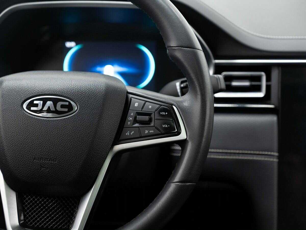 Купить JAC J7 с пробегом. Фото: #15