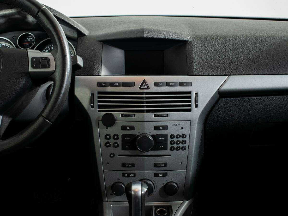 Купить Opel Astra с пробегом. Фото: #8