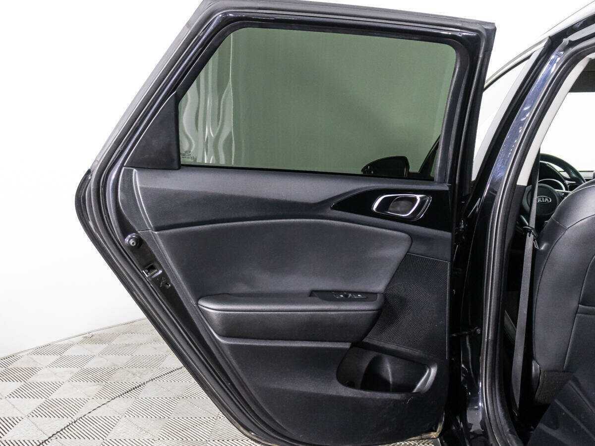 Купить Kia Ceed с пробегом. Фото: #22