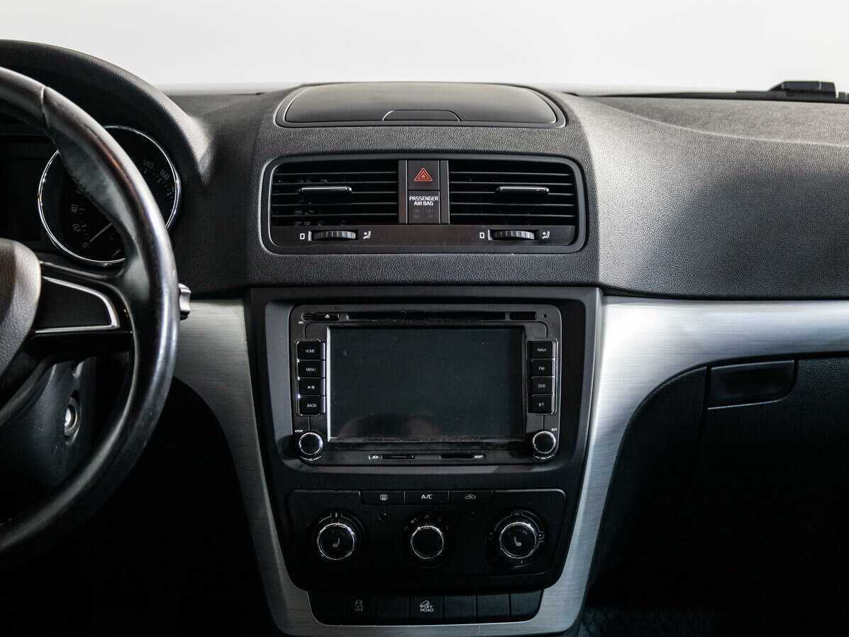 Купить Skoda Yeti с пробегом. Фото: #11