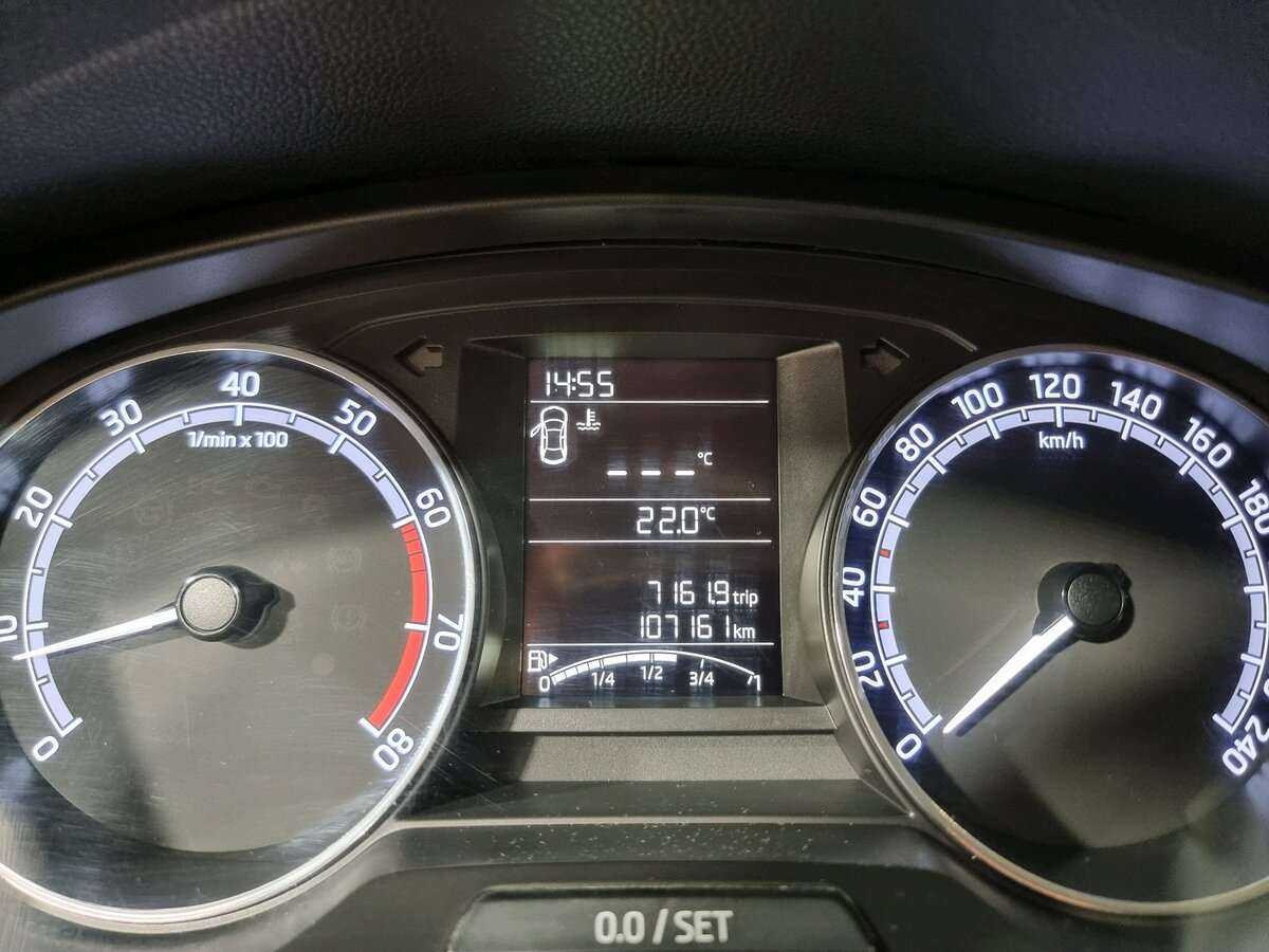 Купить Skoda Rapid с пробегом. Фото: #12