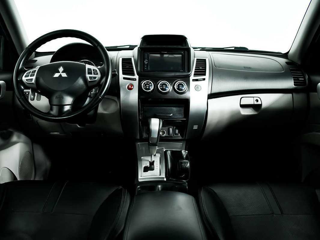 Купить Mitsubishi Pajero Sport с пробегом. Фото: #10
