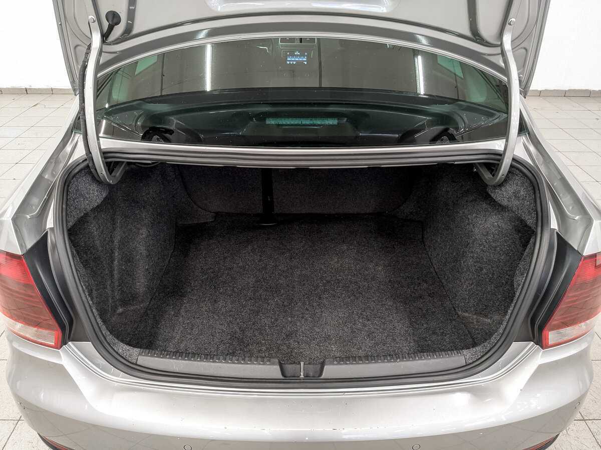 Купить Volkswagen Polo с пробегом. Фото: #9