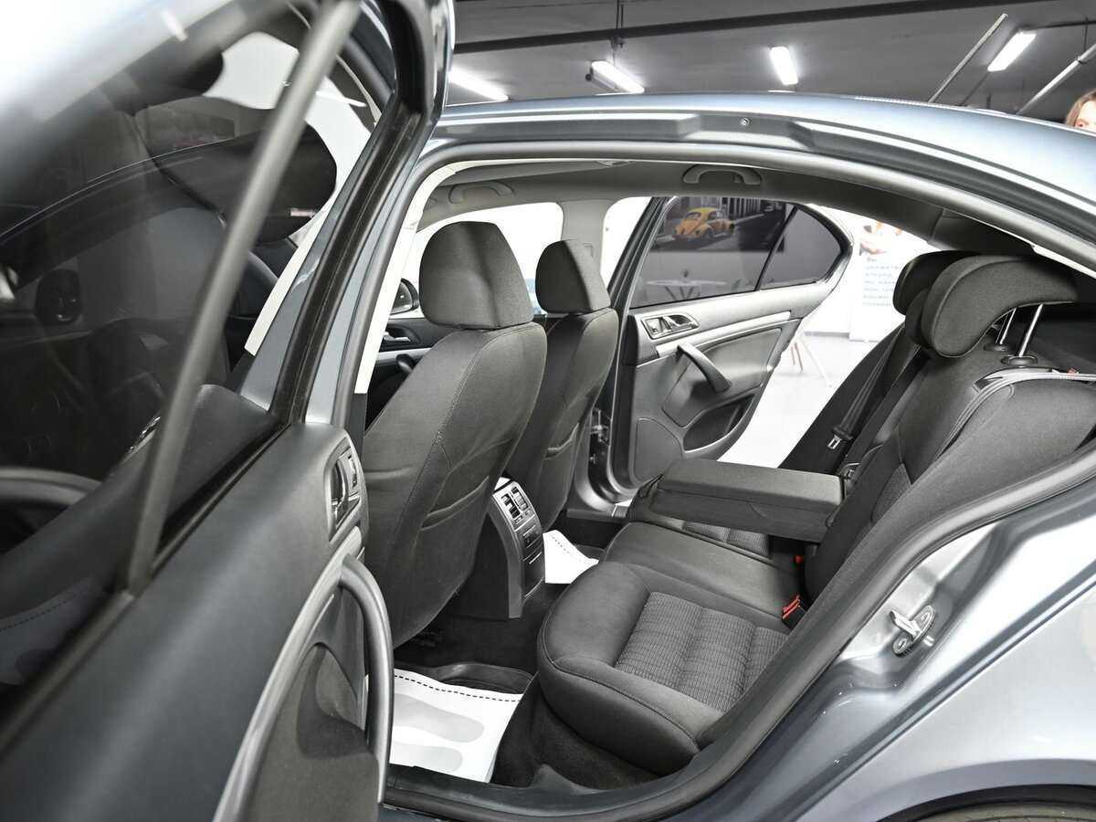 Купить Skoda Octavia с пробегом. Фото: #10