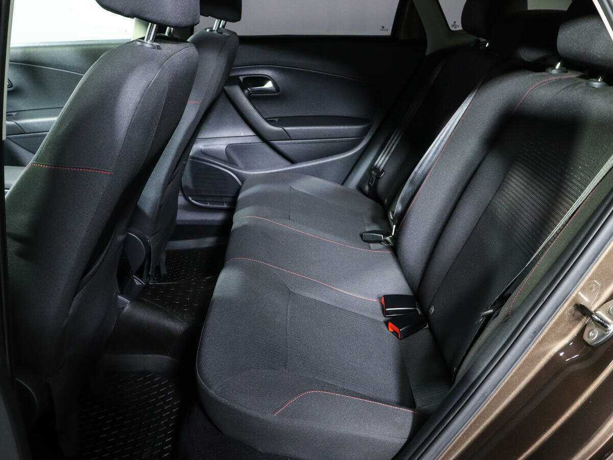 Купить Volkswagen Polo с пробегом. Фото: #9