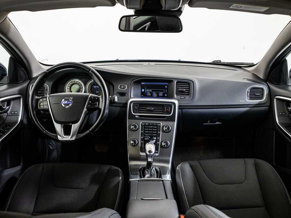 Купить Volvo V60 с пробегом. Фото: #12