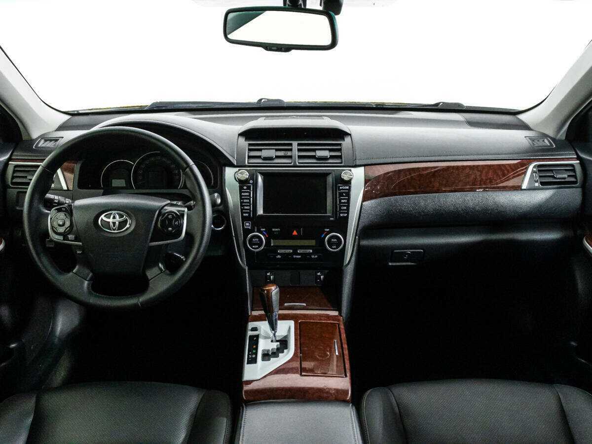 Купить Toyota Camry с пробегом. Фото: #12