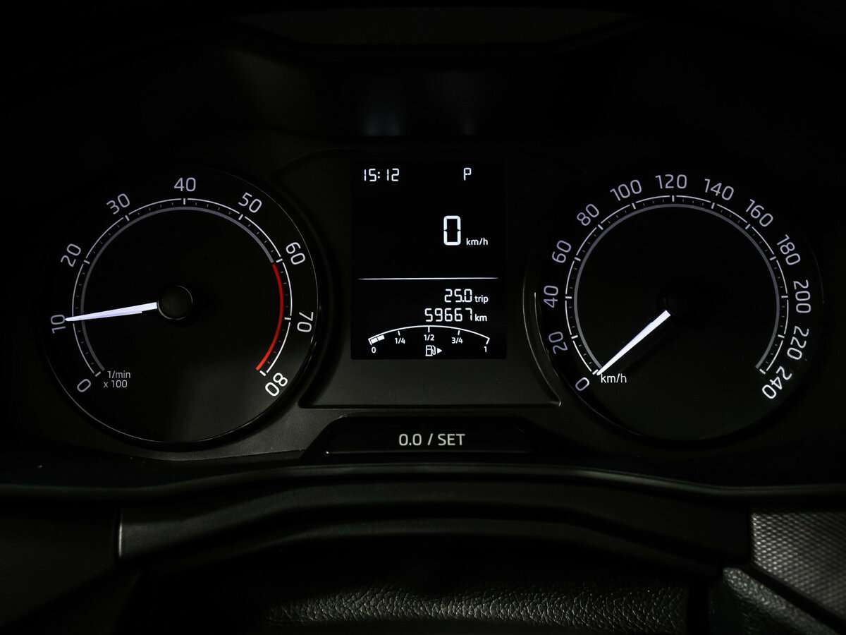 Купить Skoda Rapid с пробегом. Фото: #9