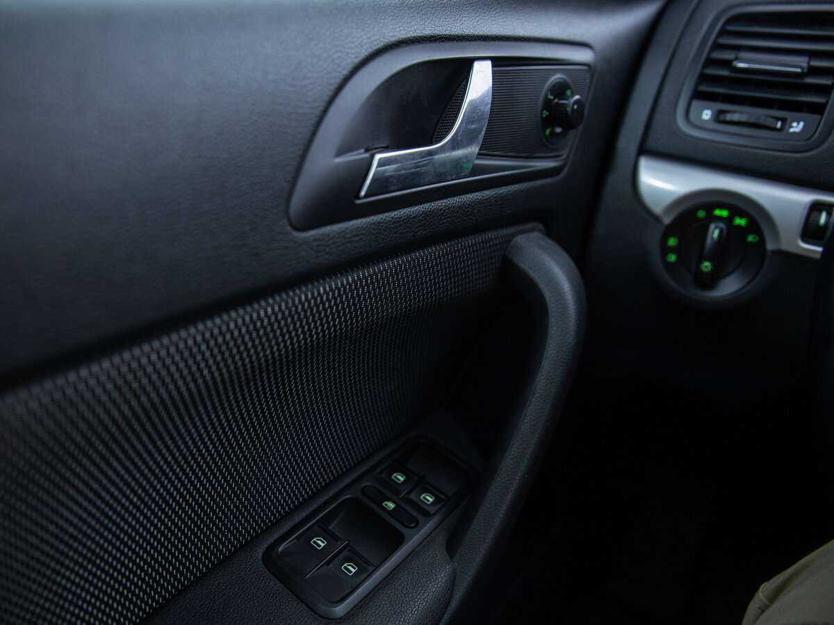 Купить Skoda Yeti с пробегом. Фото: #15