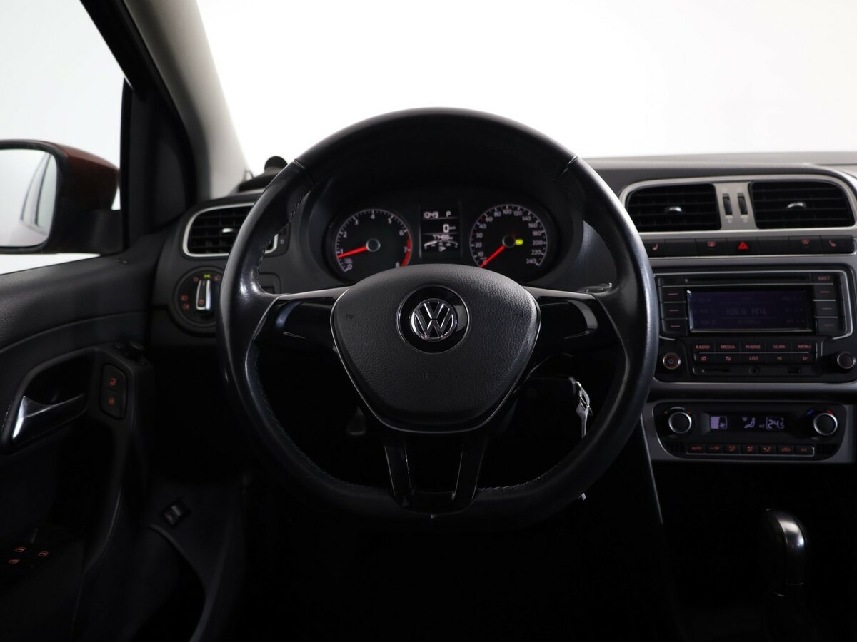 Купить Volkswagen Polo с пробегом. Фото: #9
