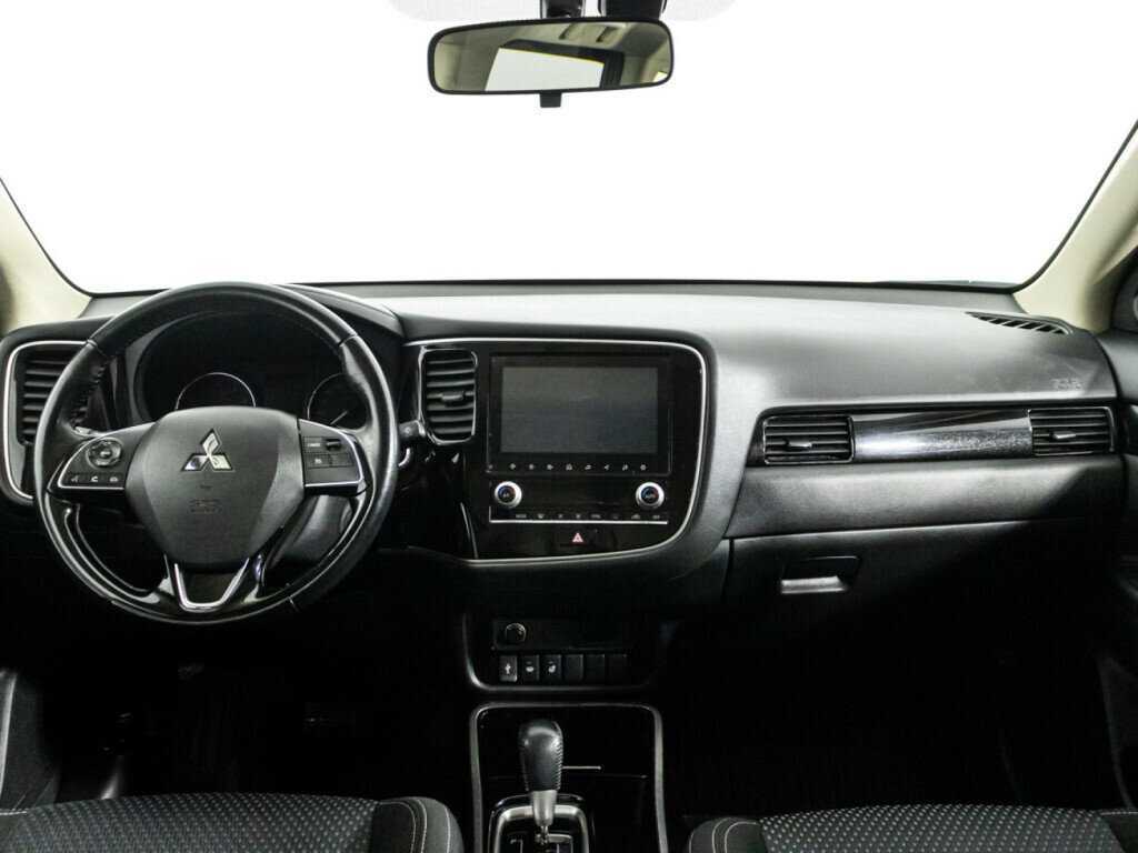 Купить Mitsubishi Outlander с пробегом. Фото: #12