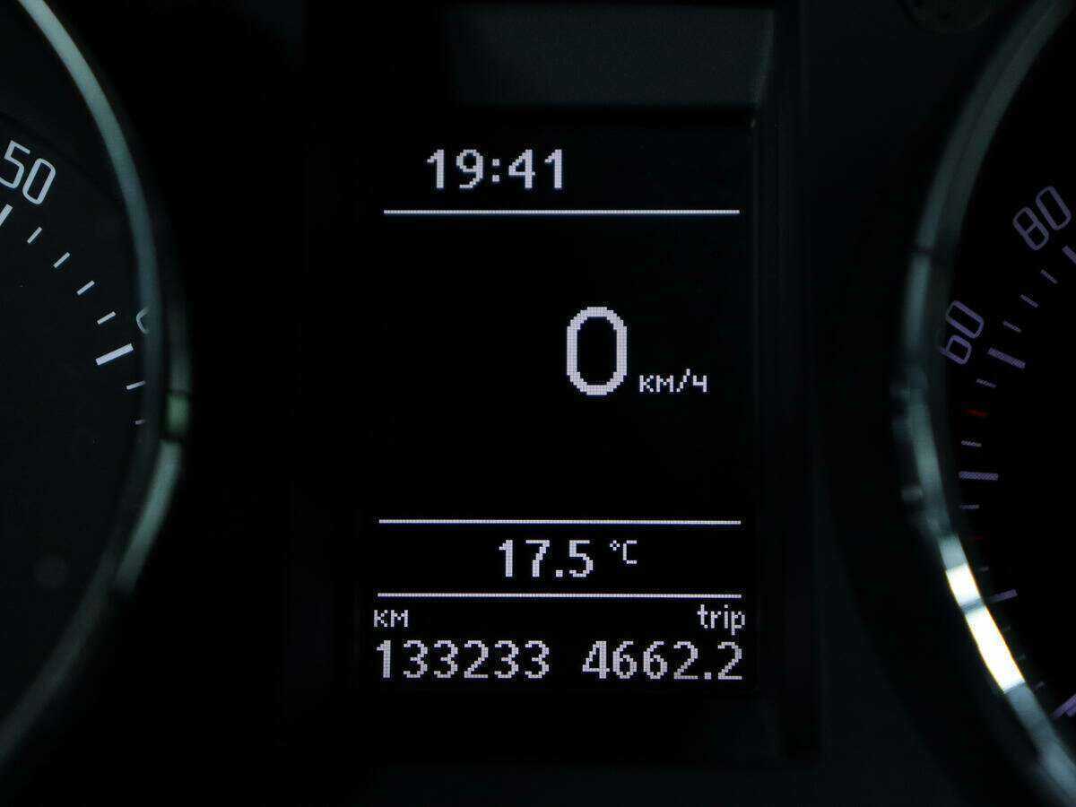 Купить Skoda Yeti с пробегом. Фото: #9