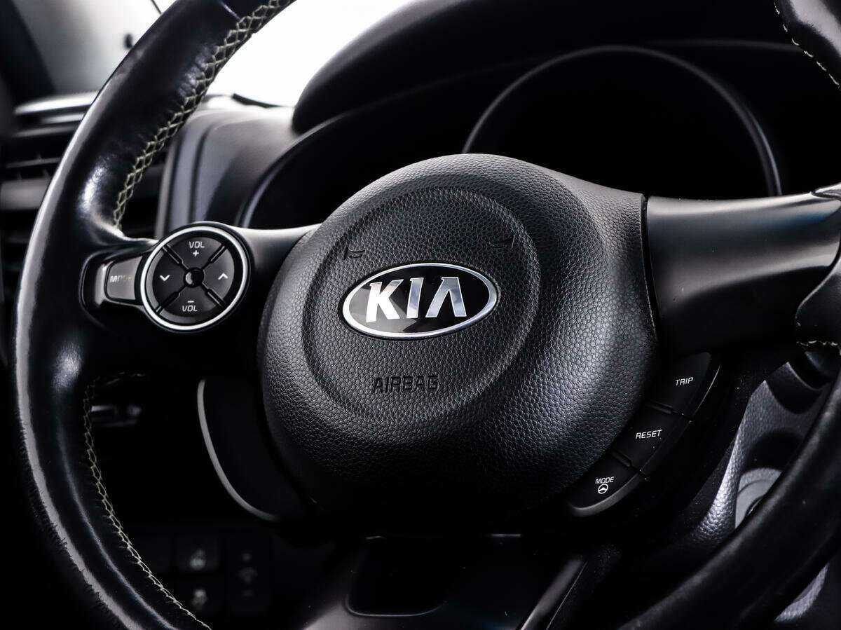 Купить Kia Soul с пробегом. Фото: #9
