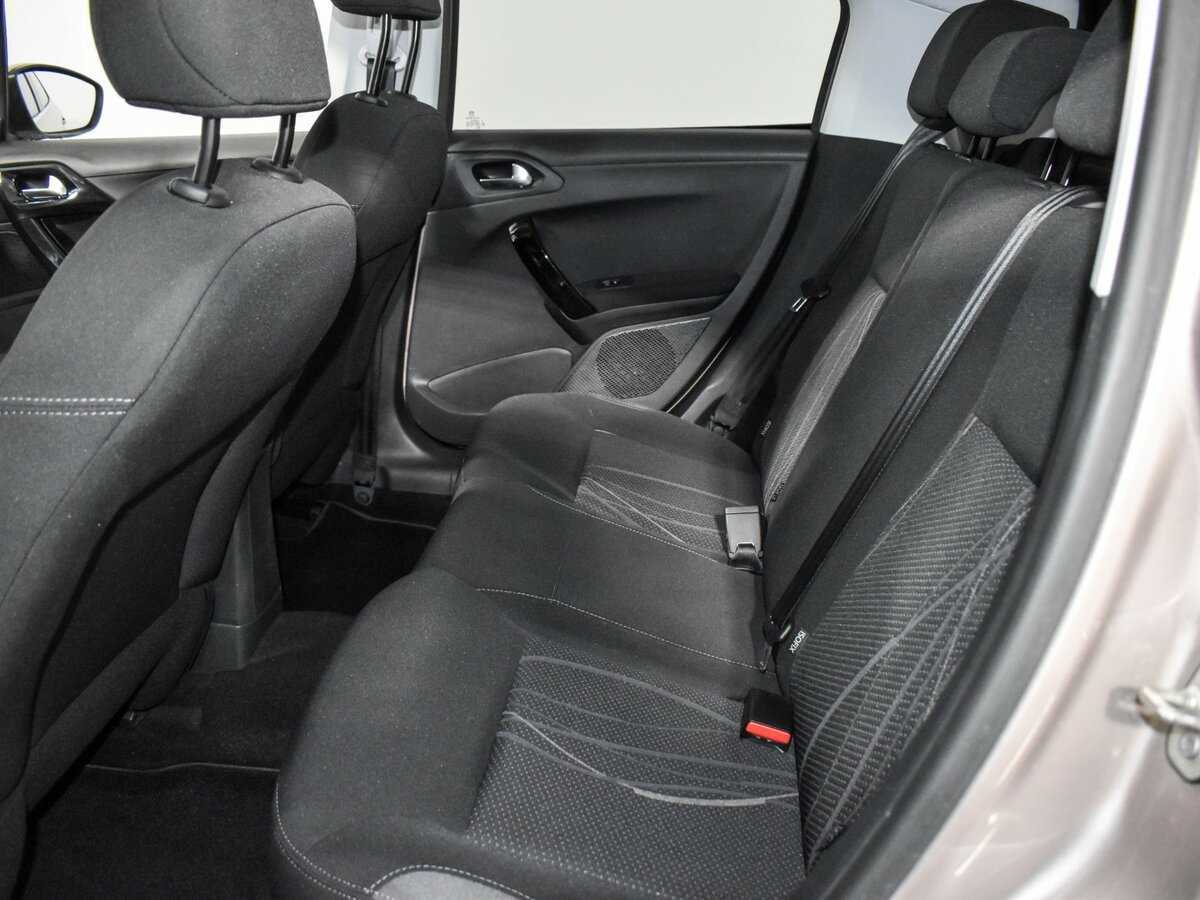 Купить Peugeot 208 с пробегом. Фото: #10